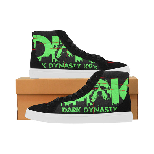 ~*~ONLY AVAILABLE FOR A LIMITED TIME~*~Men's green logo shoes